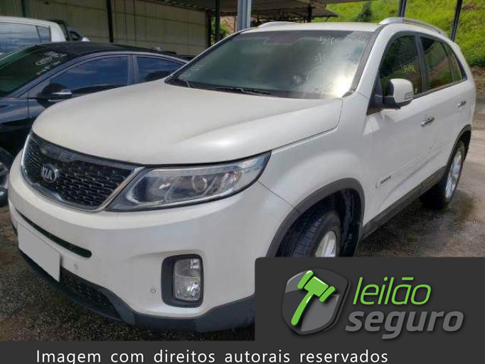 LOTE 003 KIA SORENTO 2015