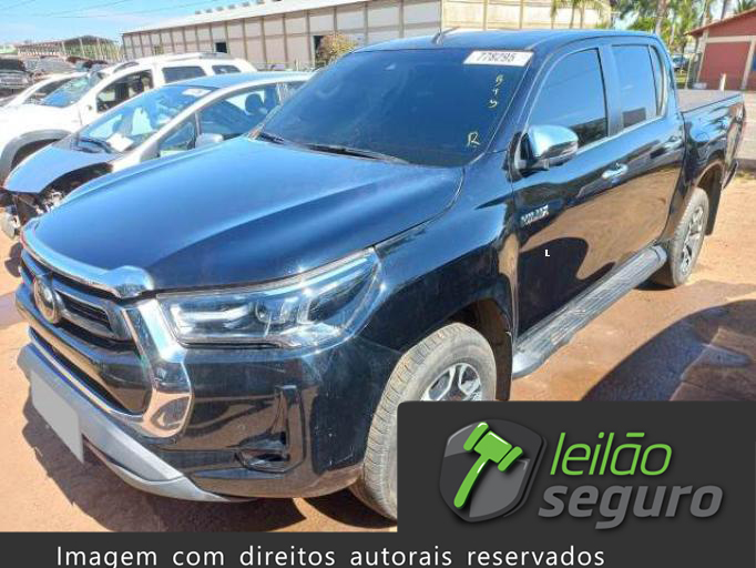 LOTE 035 TOYOTA HILUX CD SRX 2.8 D-4D TURBO 2022