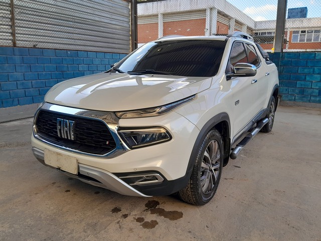 LOTE 038 FIAT TORO RANCH AT9 4X4