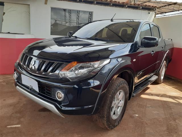 LOTE 067 MITSUBISHI TRITON SPORT GLS AT