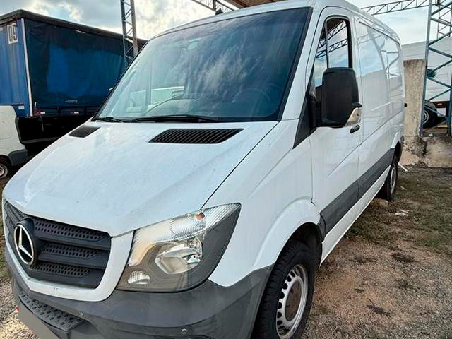 LOTE 006 MERCEDES-BENZ 313 CDI STREET F 